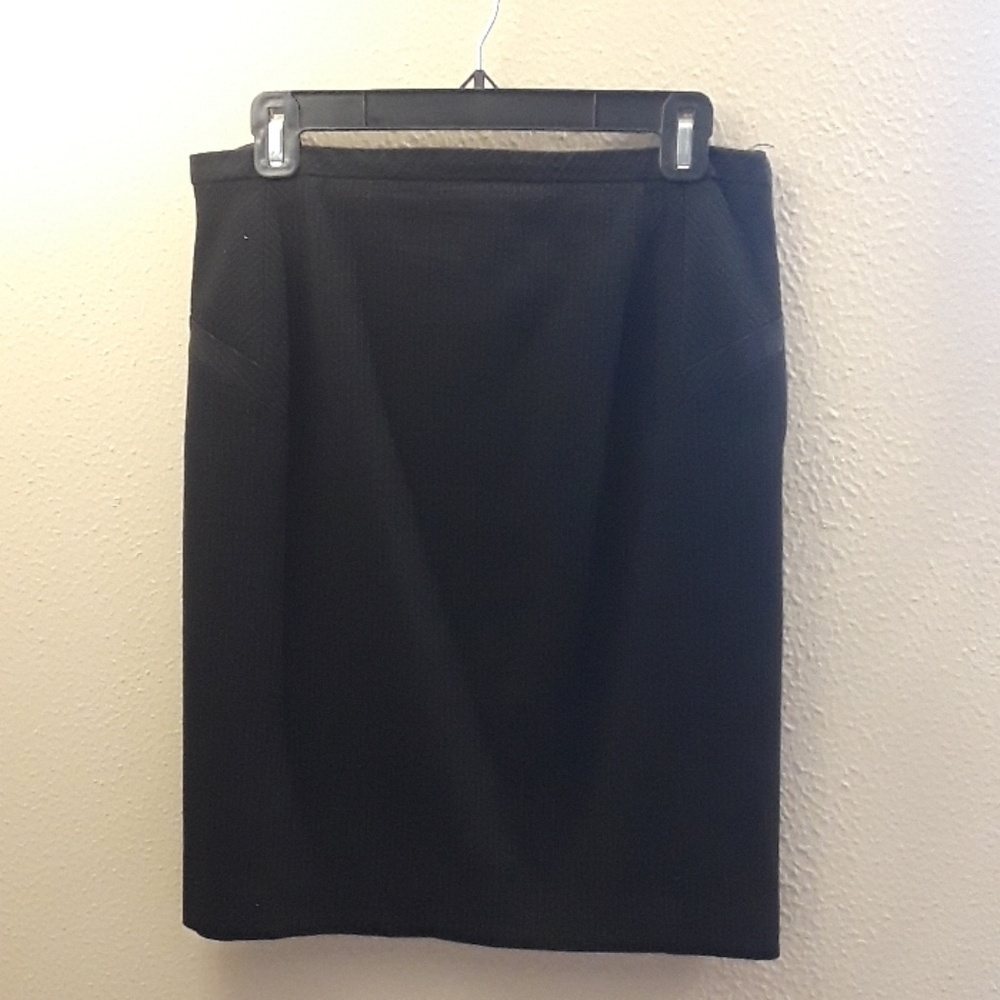 Express Black pin-stripe skirt size 6